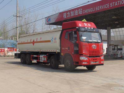 程力威牌CLW5312GYYC5型运油车