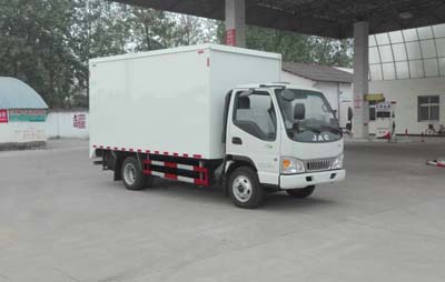 程力威牌CLW5040XWTH5型舞台车